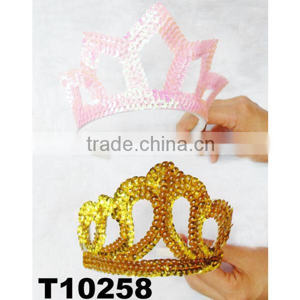 kids party colored paper crown pattern