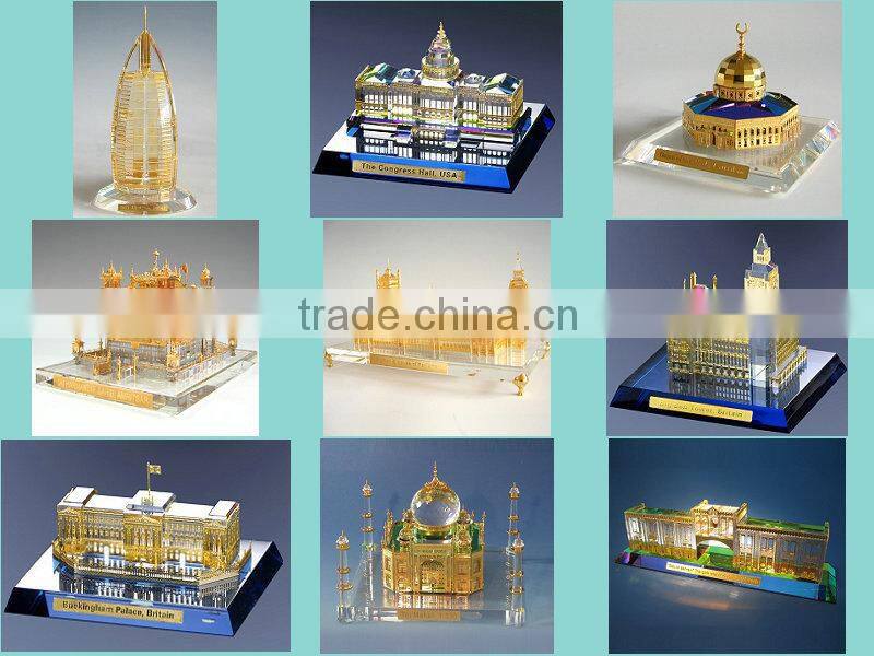 Popular Laser Crysta Train Model For Table Decoration