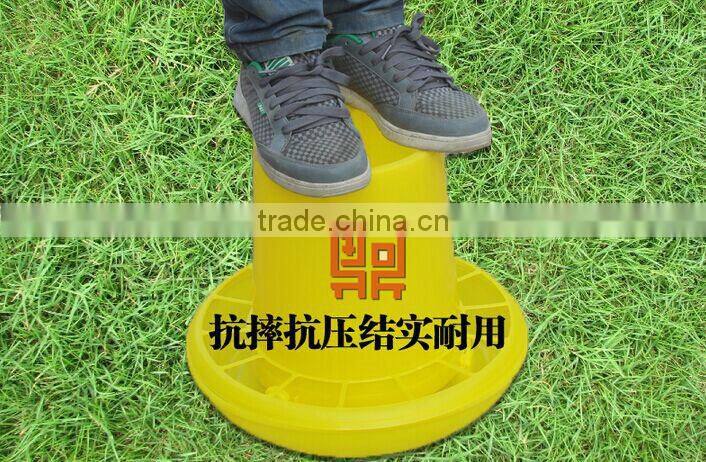 Floor Feeder for poultry farm