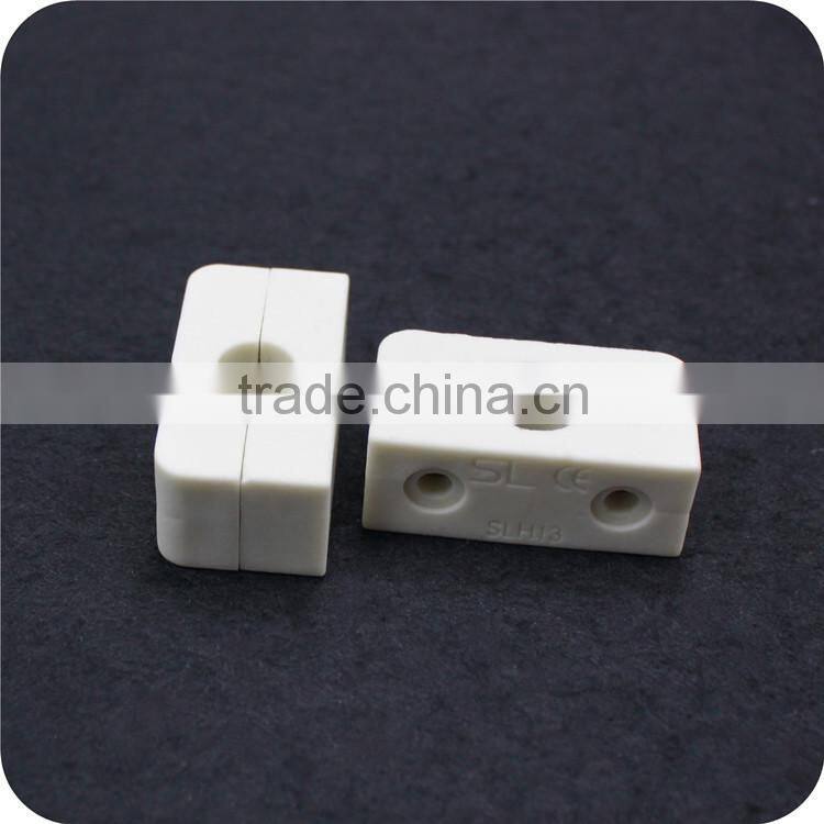 High heat resistance insulator ceramic clips steatite insulation part