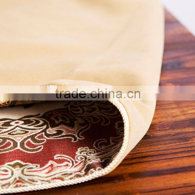 Plus 25 matching Coral Satin Organza table runners