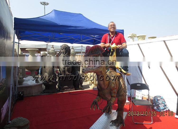 Play ground entertainment dinosaur ride
