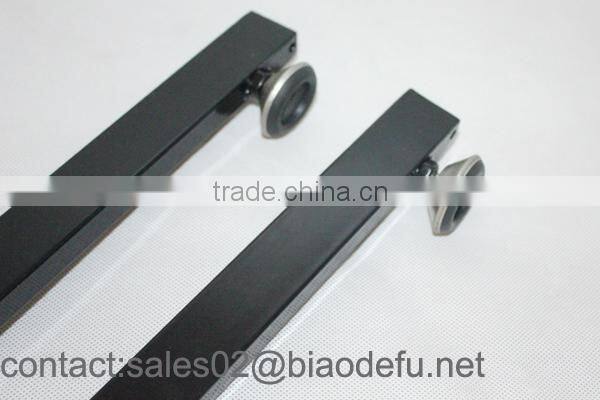 Gridwall panel metal leg
