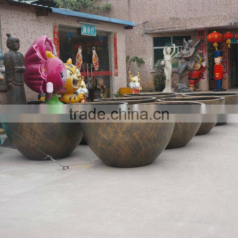 Modern large planter