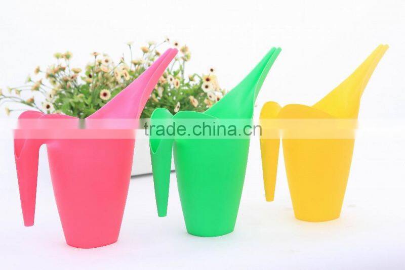 wholesale Plastic colorful 1.8L watering can for garden