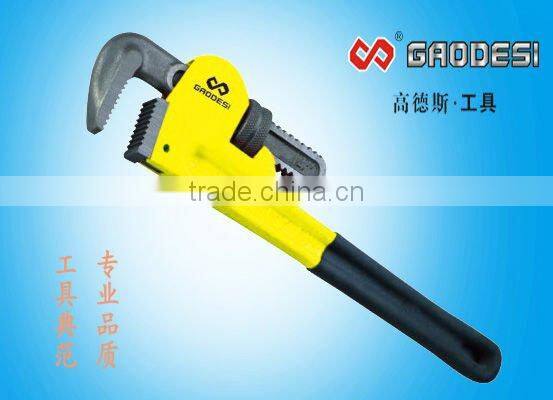 Heavy duty pipe wrench