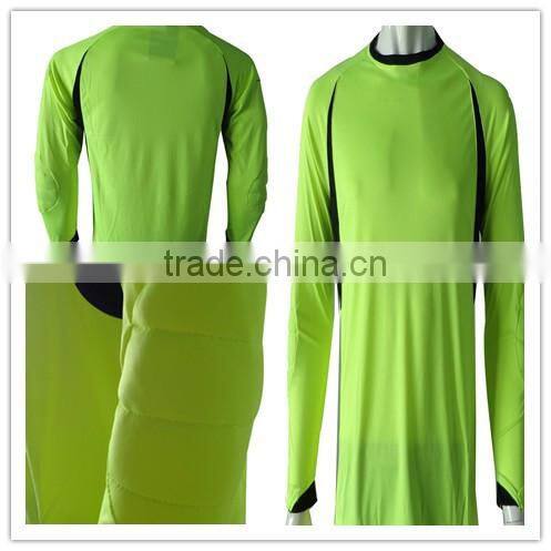 Professional long sleeves goalkeeper with padding and rib on neck and cuff