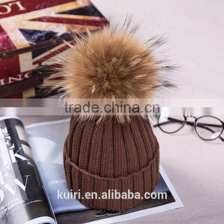 Factory wholesale knitted hat with real raccoon fur ball