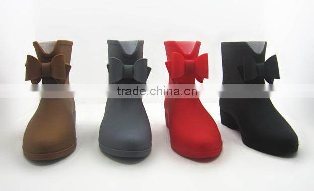 Stylish Multicolor Rain Boots For Women