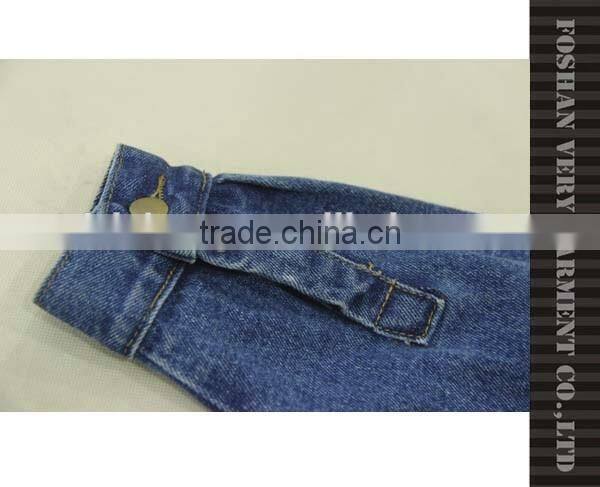 Loose and short woman jeans clothes