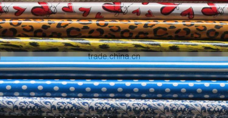 Cheap widely use single color varnished wooden broom stick