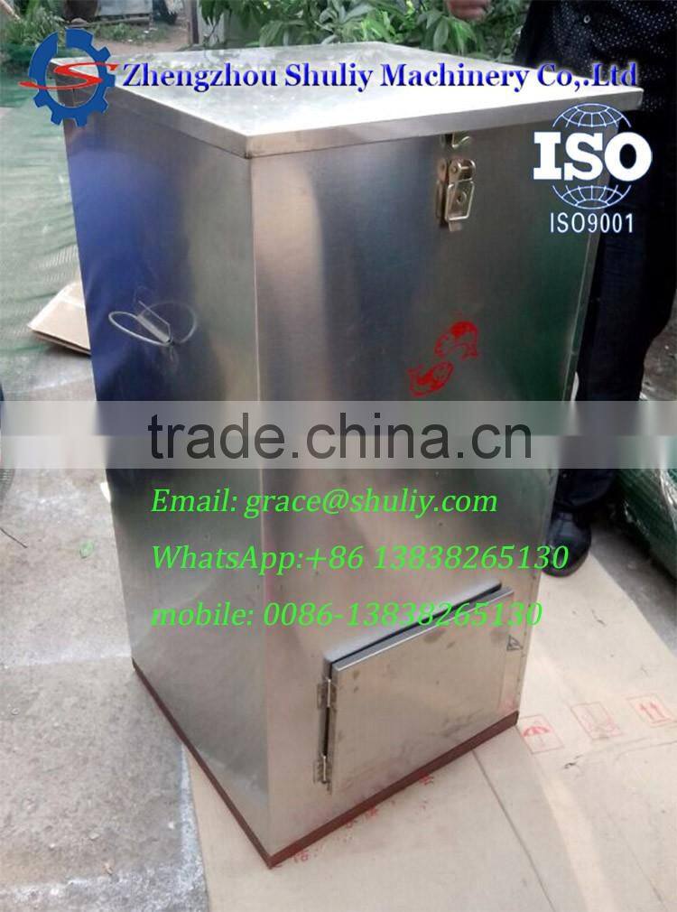 Automatic fish feed throwing machine