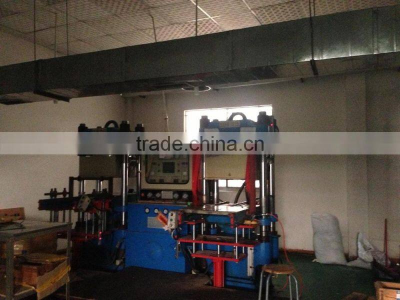 Injection molding rubber plug