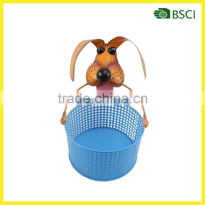 New fashion metal dog planter with flower pot