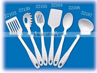 kitchware and cookware, list of kitchen utensils set