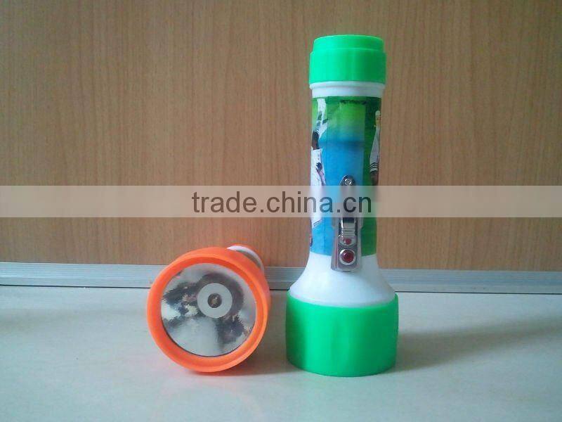 big head plastic torch using D size battery