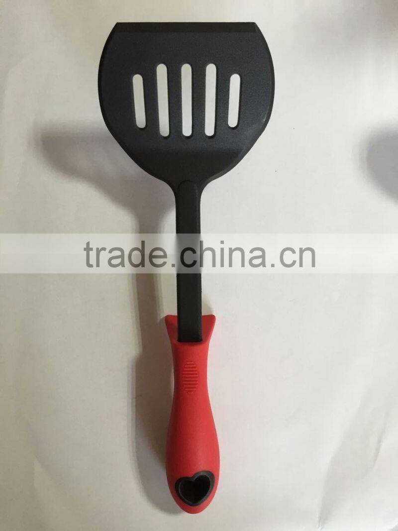 2015 popular sale 6 pcs set nylon kitchen utensils non-stick set with high quality food garde all red silicone handle