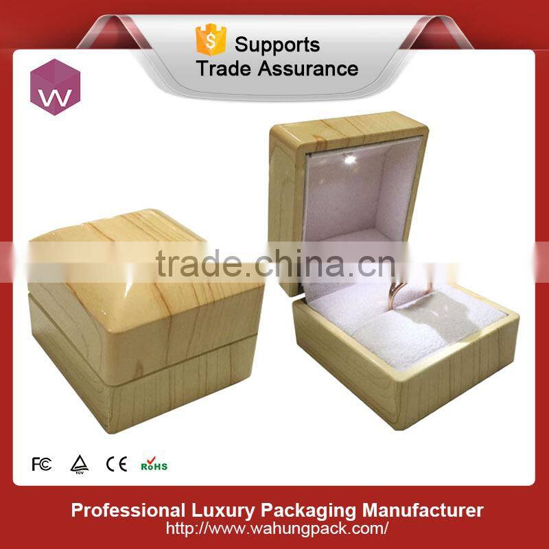 Quality Customized Logo Pu Leather Jewelry Ring Box With Led Light