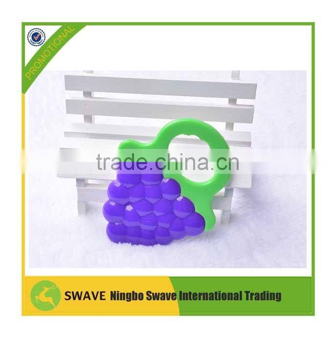 2016 China manufacture infant safe baby teether toy grape fresh fruit teether for kids P76590
