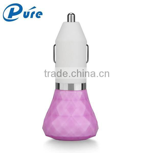 dual usb car charger with patent special design car charger for mobile phone made in China