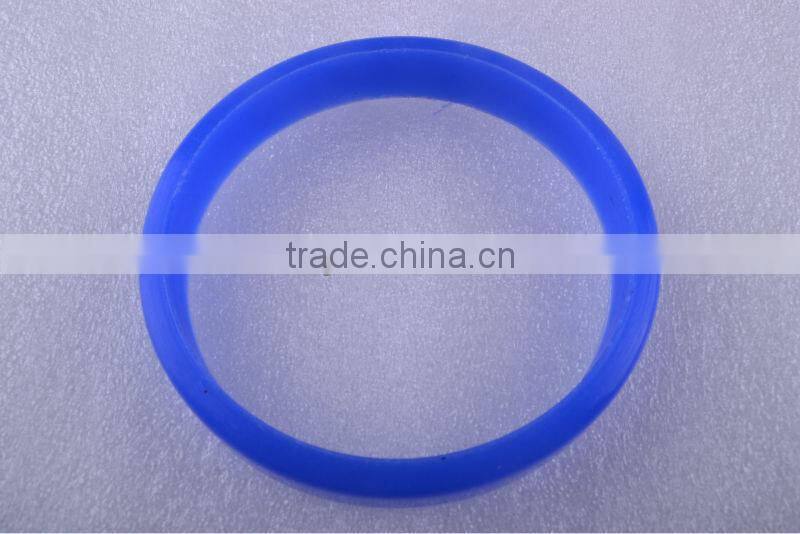 Bulk simple promotion silicone bangles with logo print embossed debossed available
