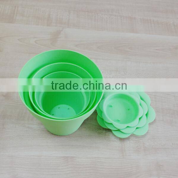 Plastic flower pot garden planter