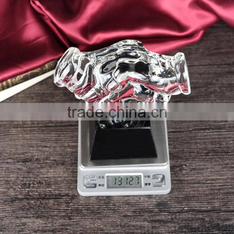 Jingyage top quality k9 crystal handshake trophy company souvenir crystal trophy business award gift crystal