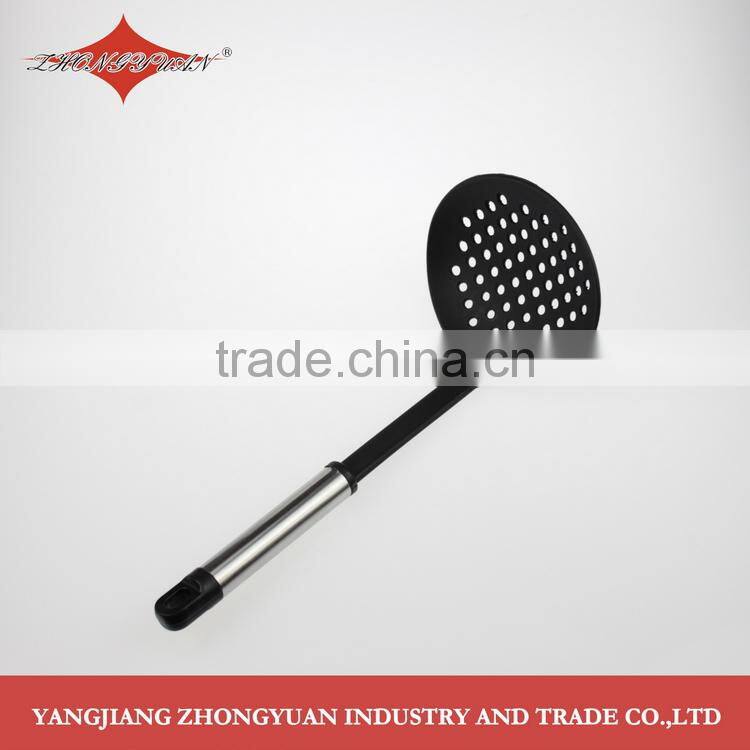 The new born spaghetti spoon nylon kitchen utensil with PP and steel tube handle