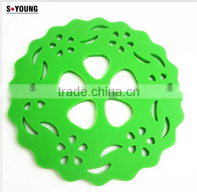 16142 flower shape unti-skidding table silicone mat