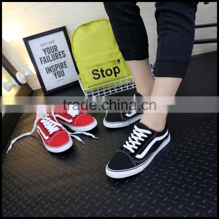 Black and white lace-up casual canvas shoes for men