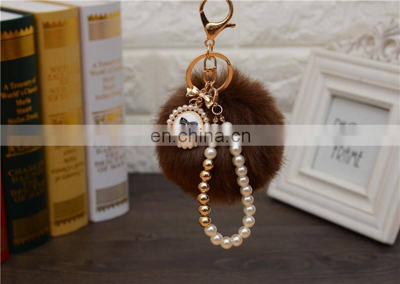 2021 Wholesale custom luxury fur ball key holder Pearl keychains pom pom bow keychain for women bag good quality