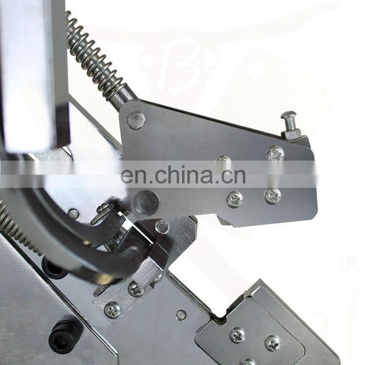 Fruit bag clipping machine