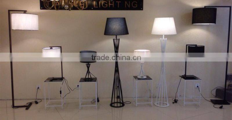 Fashionable Design Modern White Plug Simple Hotel Table Lamp