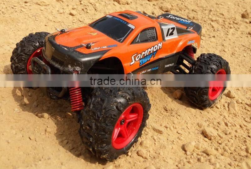 High speed rc toys 2.4G 4WD short truck rc car 1:24 buggy with 550 brush motor and 40km/h speed
