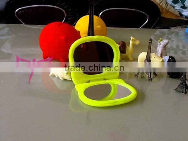 2015 new small Woman travel folded cheapest mini fashion ladies promotion gift fancy small cheap pocket make up silicone mirror