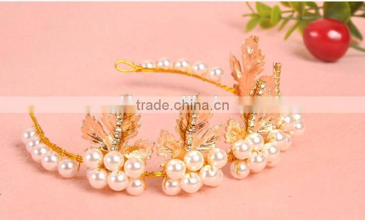 2016 Yi Wu China New Product Crystal Garland Gold Metal Decoration Wreath For Gift