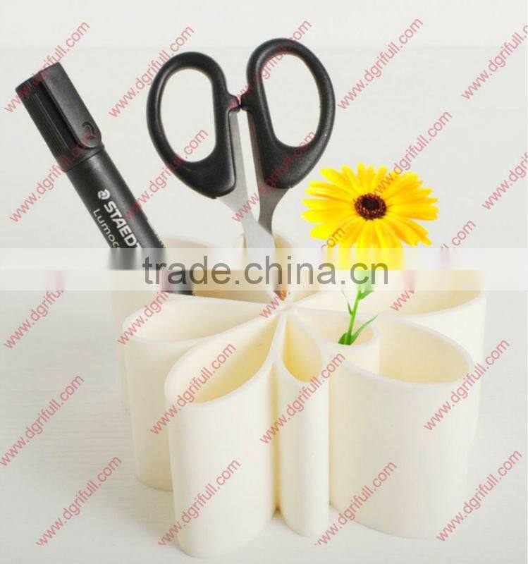 Novelty double cup design Silicone pen container