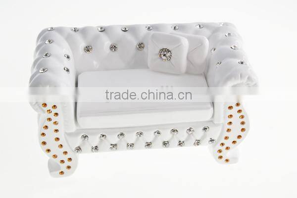 Polyresin Decorative Black Sofa-Shaped Jewelry Box