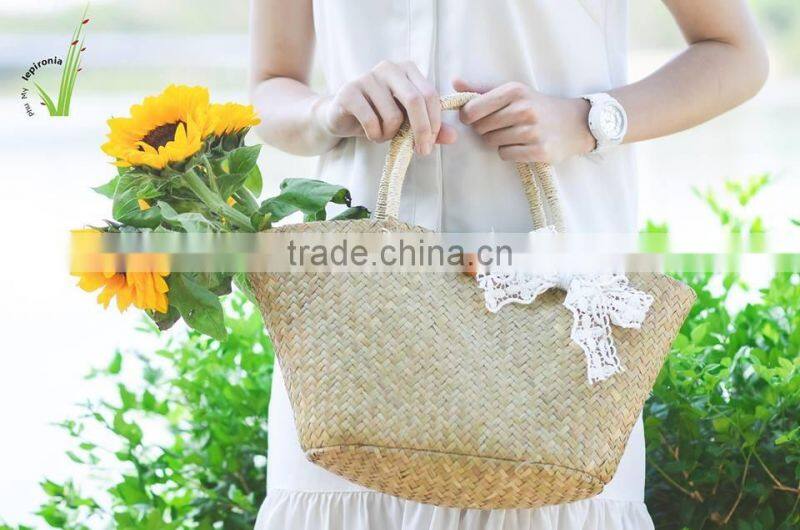 Straw beach bag/ beach tote bag/Pompom beach bag, nice decoration