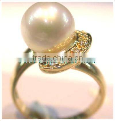 gold south sea pearl and gold ring