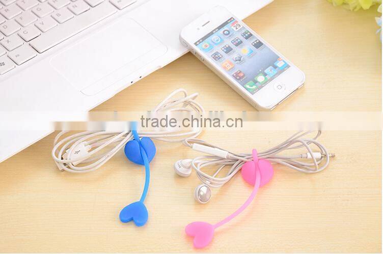 New design heart shape cute custom plastic circle cable clips