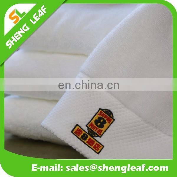 Emboss logo towel promotion hotel bath towel