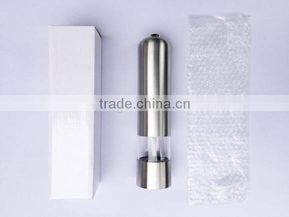 Sea salt and pepper mill for milling coarse salt and pepper