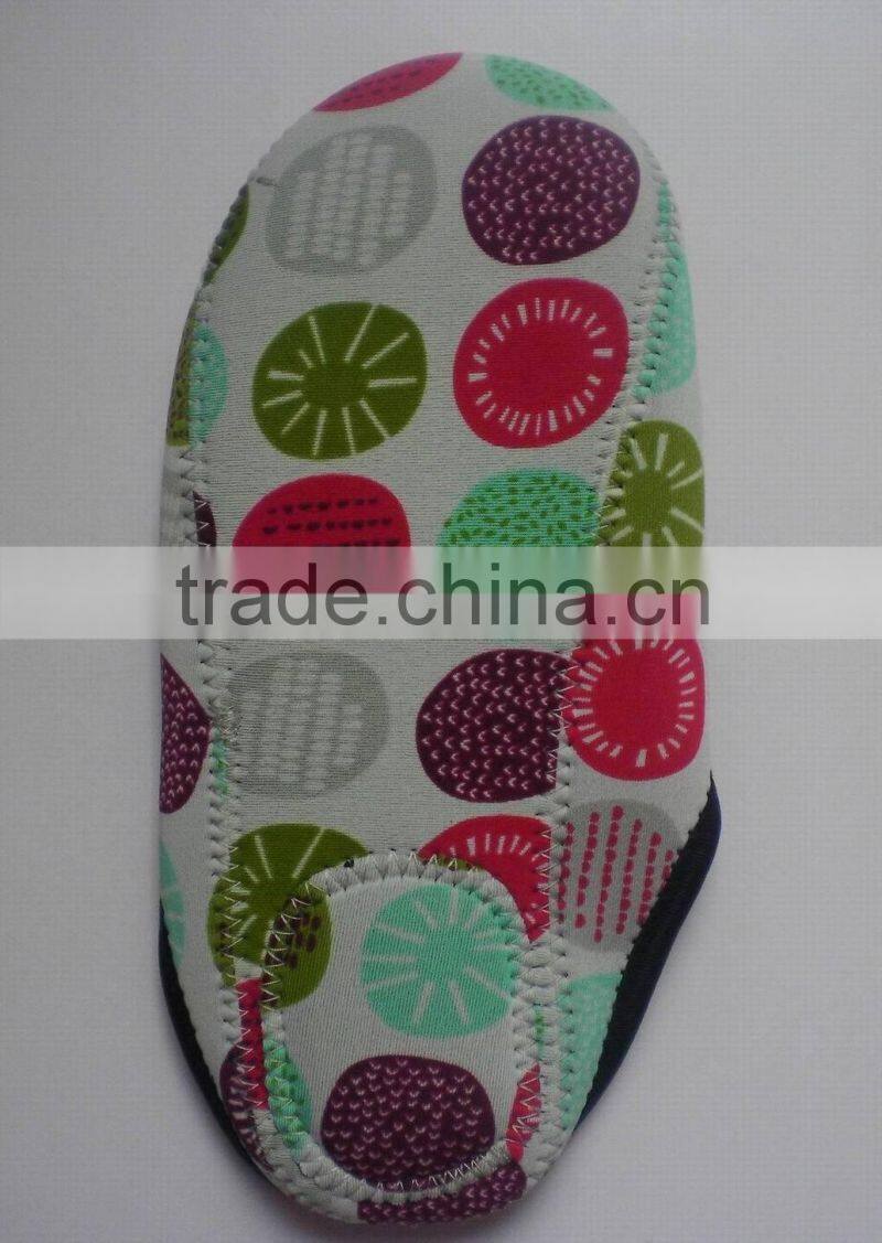 Neoprene babouche adult using