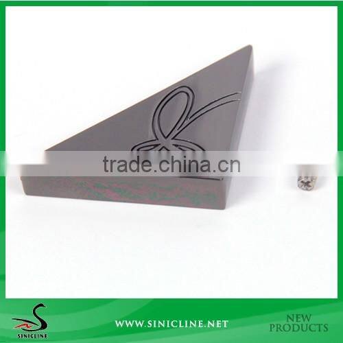 Sinicline triangle metal label in debossed logo with screw