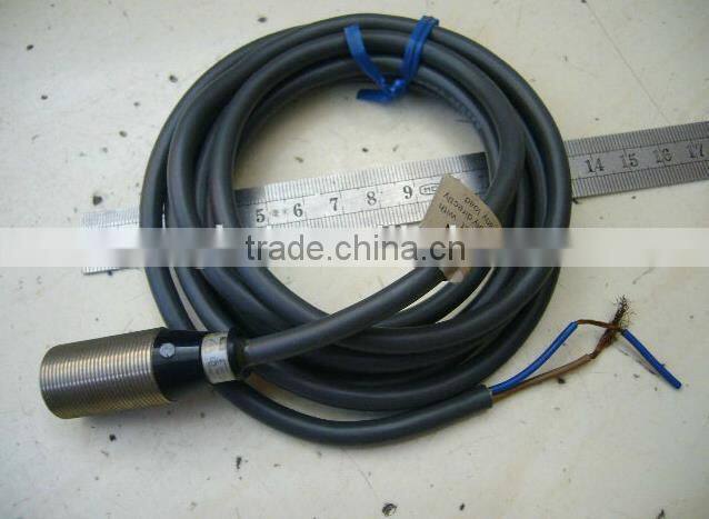 OMRON sensor E2E-X7D1-N