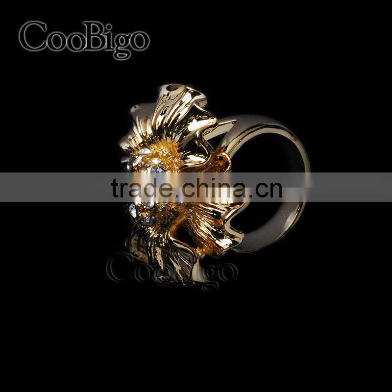 Fashion Jewelry Zinc Alloy Charming Rhinestone Flower Ring Women Party Show Gift Dresses Apparel Promotion Accessories