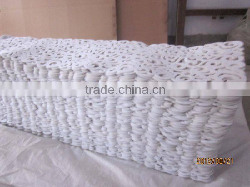 Round loop felt runner decoration