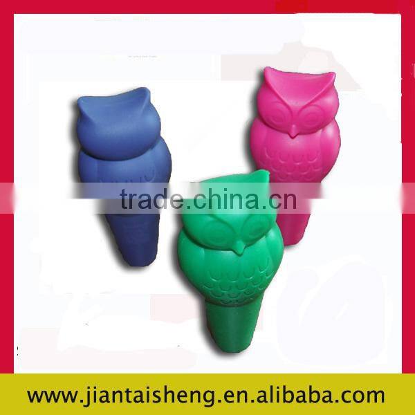 factory price silicone wine bottle plug with owl