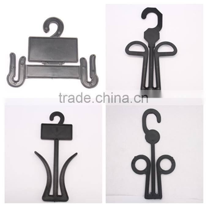 Wholesale plastic shoes hanger,slipper hooks in supermarket